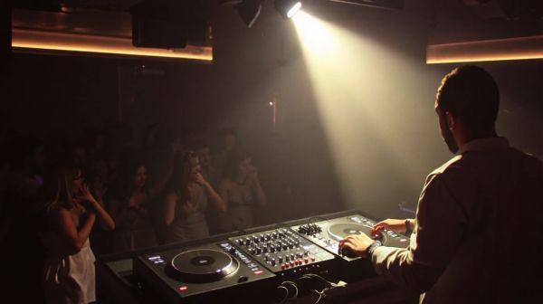Top conseils pour sélectionner un DJ idéal à Marseille